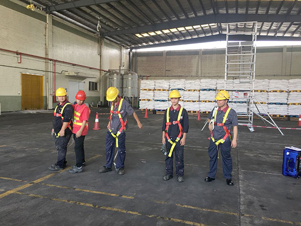 安全、環(huán)保、社會責任及團隊培訓 安全、環(huán)保、社會責任及團隊培訓