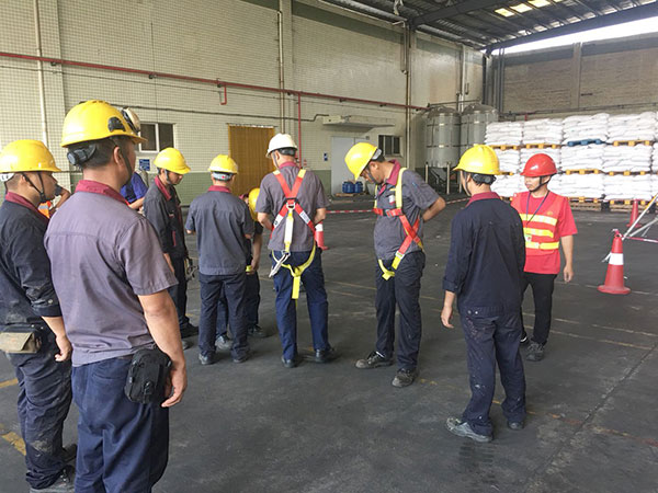 安全、環(huán)保、社會責任及團隊培訓 安全、環(huán)保、社會責任及團隊培訓